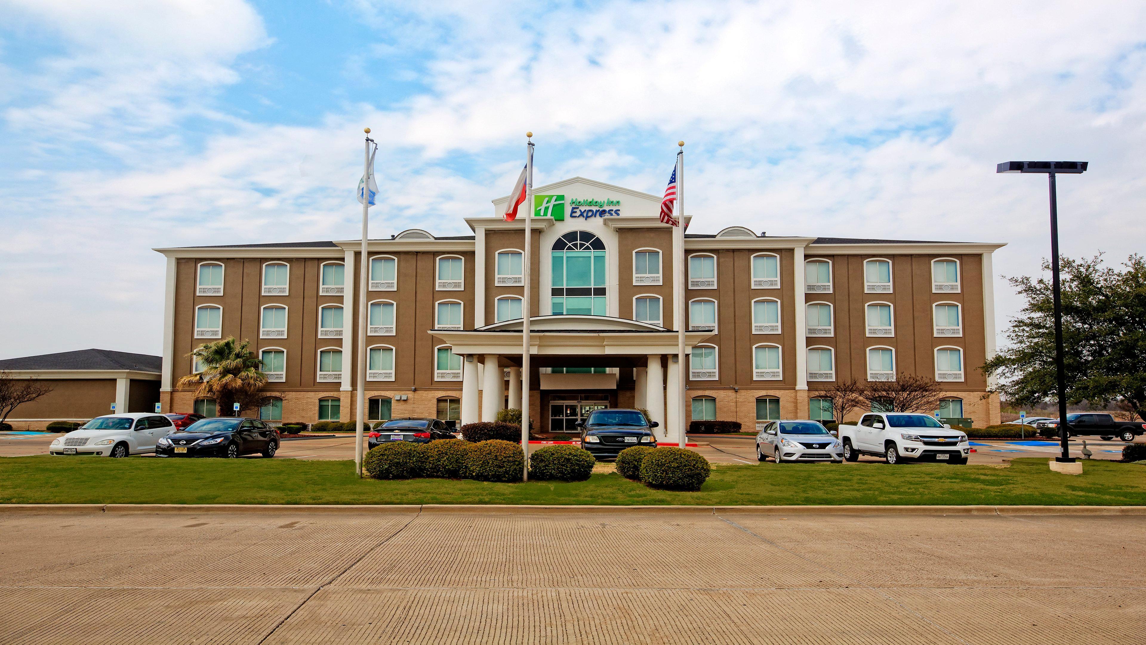 Holiday Inn Express Hotel And Suites Corsicana I-45 By Ihg Экстерьер фото